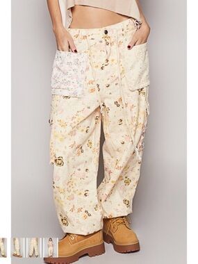 POL Cream Floral Wide-Leg Cargo Jeans